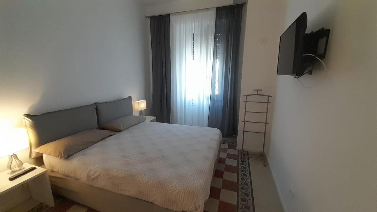 Dimora Novella Appartement Ostia Buitenkant foto